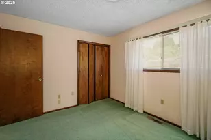 3295 Camellia Dr S, Salem, OR 97302 - Photo 14