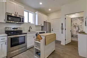 7360 N Atlantic Ave, Portland, OR 97217 - Photo 10