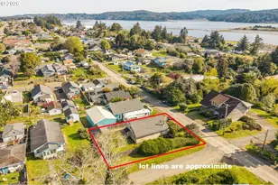 2988 Sheridan Ave, North Bend, OR 97459 - Photo 4
