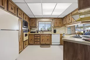 22730 Mooney Ave, Aurora, OR 97002 - Photo 8