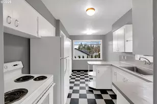 1323 NE 47th Ave, Portland, OR 97213 - Photo 8