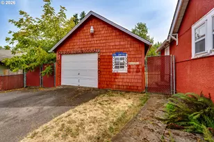 266 S 16th St, Cottage Grove, OR 97424 - Photo 18
