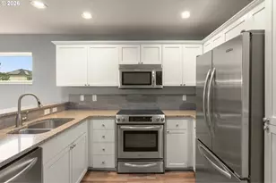 16740 NW Arizona Dr, Beaverton, OR 97006 - Photo 8