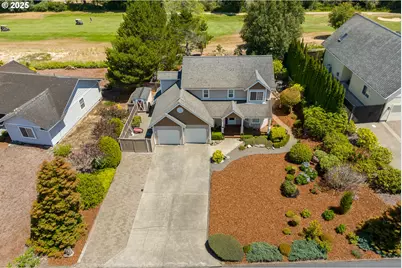 7 Onadoone Ct, Florence, OR 97439 - Photo 1