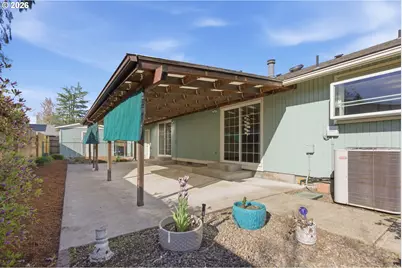 302 67th St, Springfield, OR 97478 - Photo 34