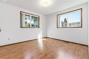 302 67th St, Springfield, OR 97478 - Photo 24