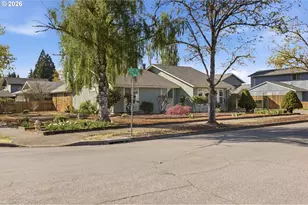 302 67th St, Springfield, OR 97478 - Photo 2