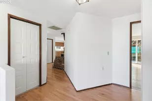 302 67th St, Springfield, OR 97478 - Photo 12