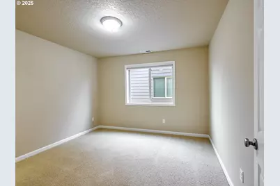 429 Turnberry Ave, Woodburn, OR 97071 - Photo 24