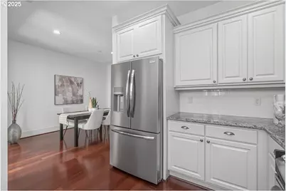 619 SW Foresta Ter, Portland, OR 97225 - Photo 18