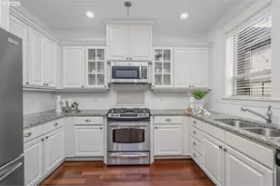 619 SW Foresta Ter, Portland, OR 97225 - Photo 14