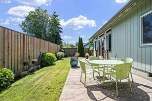 619 Driftwood Dr, Eugene, OR 97402 - Photo 40