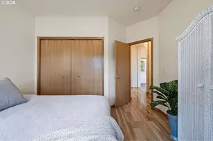 619 Driftwood Dr, Eugene, OR 97402 - Photo 36