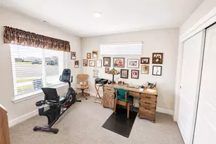 596 E Lauren Ave, Hermiston, OR 97838 - Photo 4