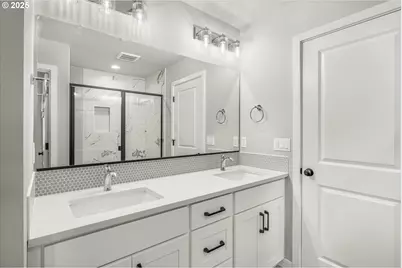 296 NW Mawrcrest Ave, Gresham, OR 97030 - Photo 26