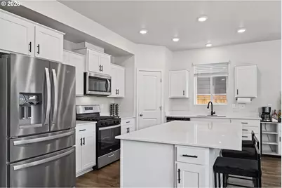 2673 26th Loop, Springfield, OR 97477 - Photo 6