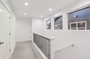 8381 SE Barlow Ln, Hillsboro, OR 97123 - Photo 16