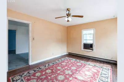 1820 E 33rd St, Vancouver, WA 98663 - Photo 8