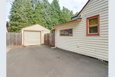 1820 E 33rd St, Vancouver, WA 98663 - Photo 4
