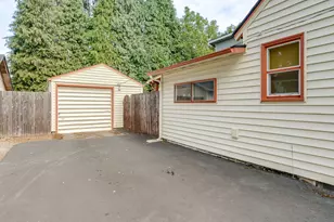 1820 E 33rd St, Vancouver, WA 98663 - Photo 4