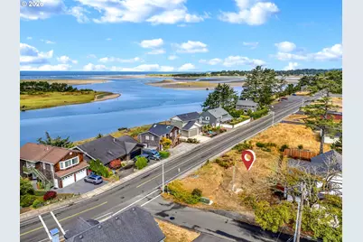 750 17th Ave, Seaside, OR 97138 - Photo 1