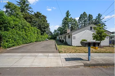 12011 SE Market St, Portland, OR 97216 - Photo 2