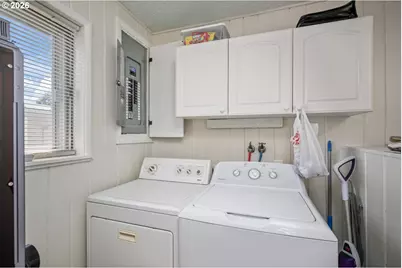 12011 SE Market St, Portland, OR 97216 - Photo 12