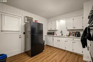 12011 SE Market St, Portland, OR 97216 - Photo 18