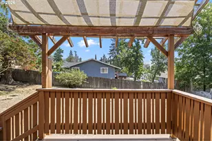 1121 NE Hawthorne Ave, Myrtle Creek, OR 97457 - Photo 28