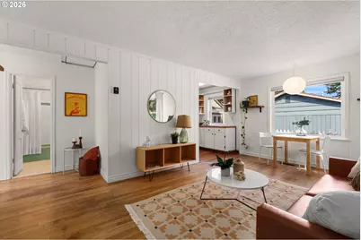 9568 N Ivanhoe St, Portland, OR 97203 - Photo 4