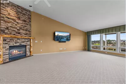 2635 NW Canyon Dr, Redmond, OR 97756 - Photo 8
