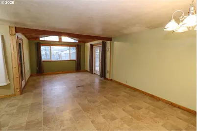 624 Tinamou Ln, Springfield, OR 97477 - Photo 6