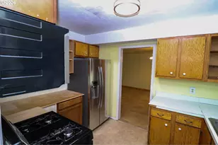 624 Tinamou Ln, Springfield, OR 97477 - Photo 14