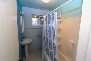 624 Tinamou Ln, Springfield, OR 97477 - Photo 18