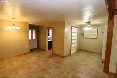 624 Tinamou Ln, Springfield, OR 97477 - Photo 4