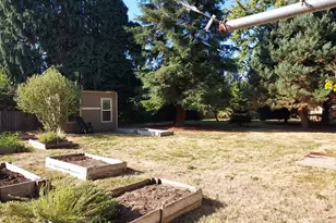 10329 NE Brazee St, Portland, OR 97220 - Photo 34