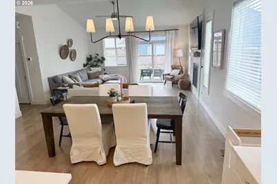 2893 4th St, Hubbard, OR 97032 - Photo 4