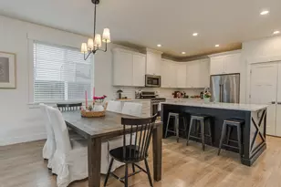 2893 4th St, Hubbard, OR 97032 - Photo 4