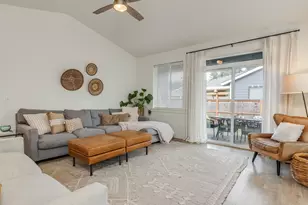 2893 4th St, Hubbard, OR 97032 - Photo 6