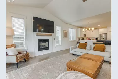 2893 4th St, Hubbard, OR 97032 - Photo 10