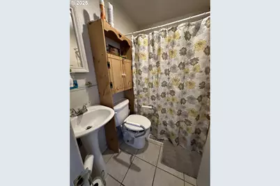 769 NE Christian St, Myrtle Creek, OR 97457 - Photo 10
