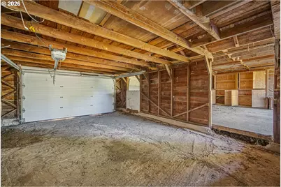39565 McKenzie Hwy, Springfield, OR 97478 - Photo 20