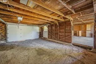 39565 McKenzie Hwy, Springfield, OR 97478 - Photo 20