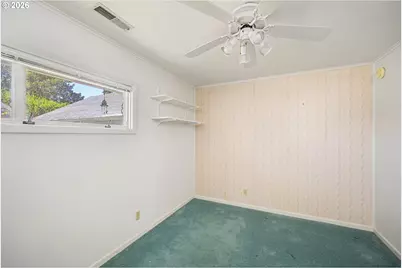 39565 McKenzie Hwy, Springfield, OR 97478 - Photo 16