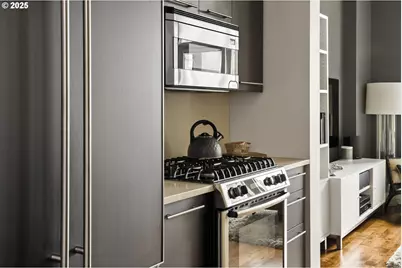 949 NW Overton St #605, Portland, OR 97209 - Photo 12