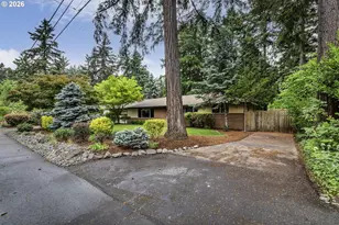 916 NE 111th Ave, Portland, OR 97220 - Photo 4