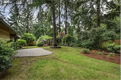 916 NE 111th Ave, Portland, OR 97220 - Photo 30
