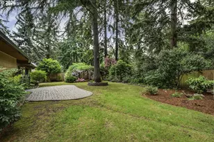 916 NE 111th Ave, Portland, OR 97220 - Photo 30