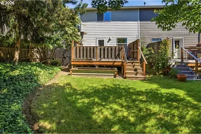1924 SE Sherrett St, Portland, OR 97202 - Photo 16