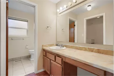 826 NE Hood St, Hillsboro, OR 97124 - Photo 16